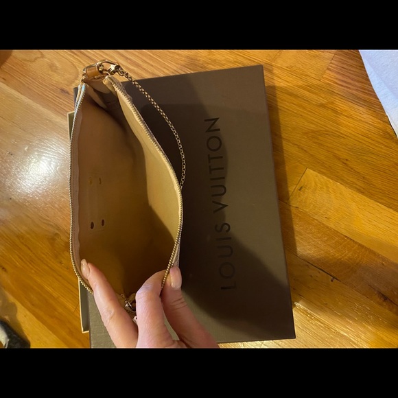 ! Louis Vuitton Eva Damier Azur Canvas Shoulder Bag - Picture 8 of 12